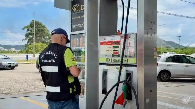 Procon-SC notifica 22 postos por alta injustificada de combustíveis