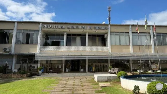 Indaial reduz secretarias e cargos comissionados para conter crise financeira