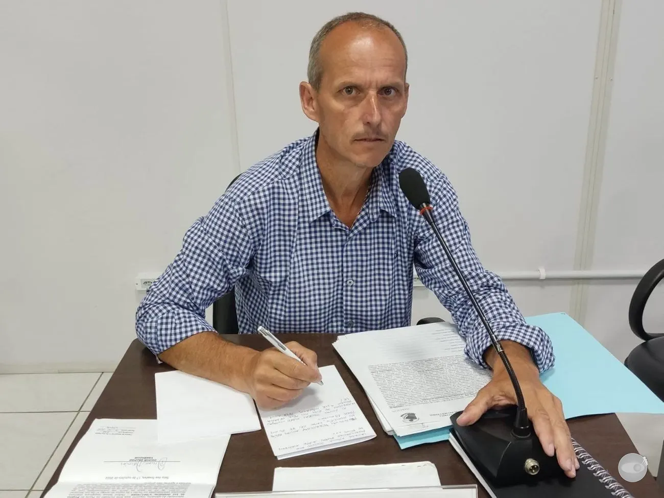 De motorista de ambulância ao comando do executivo riocedrense