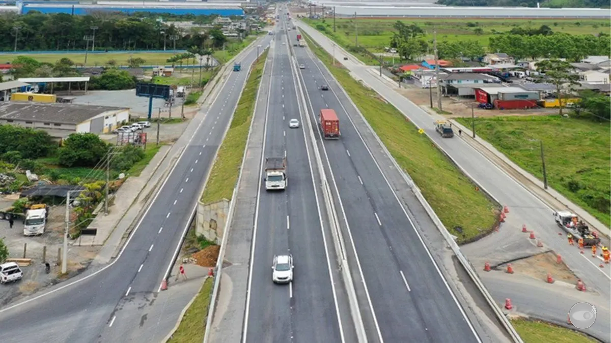 Viaduto de R$ 15 milhões é liberado na BR-470 em Navegantes
