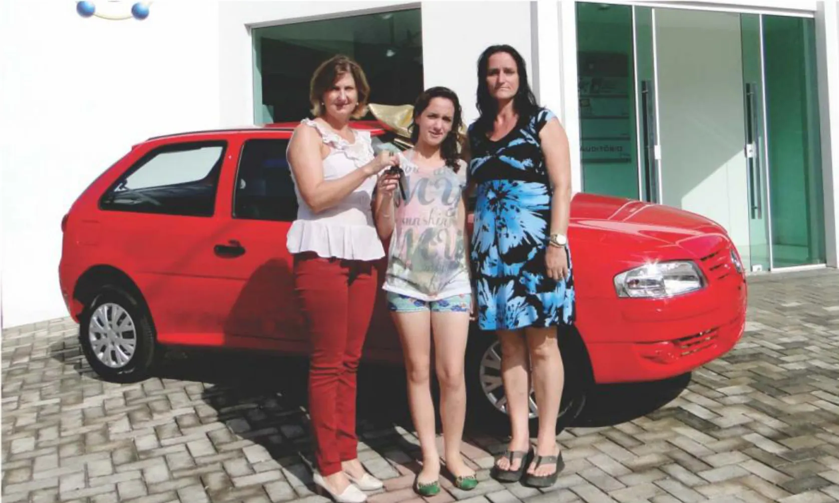 CDL entrega mais um carro