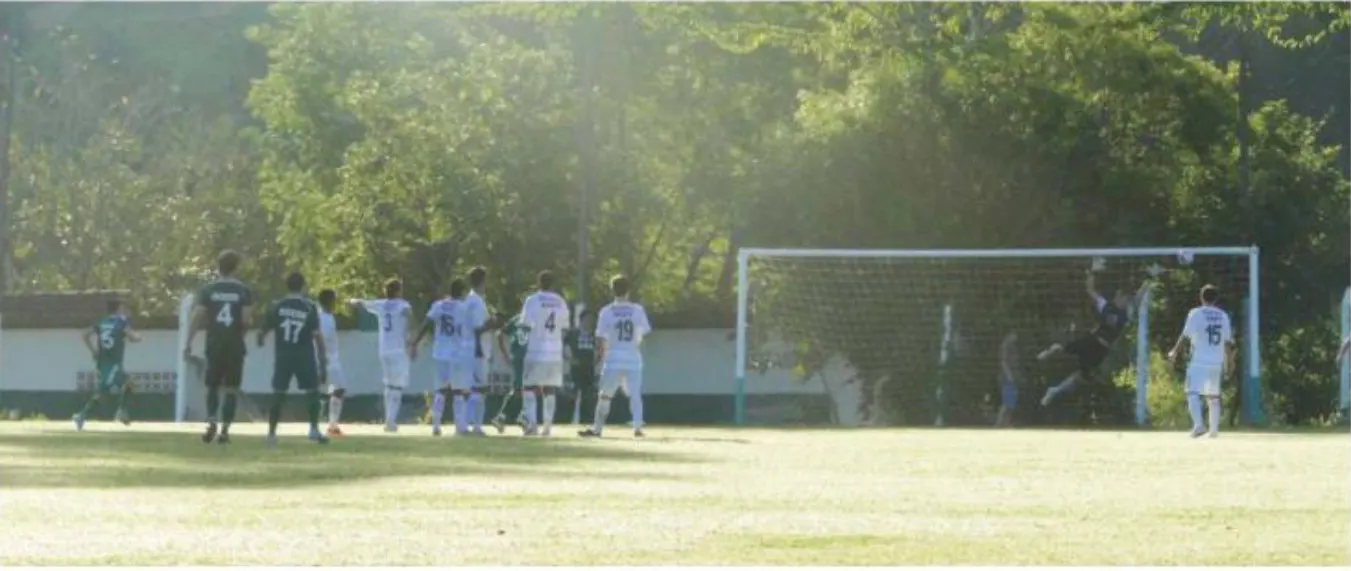 Aza Branca joga bem, mas fica no empate