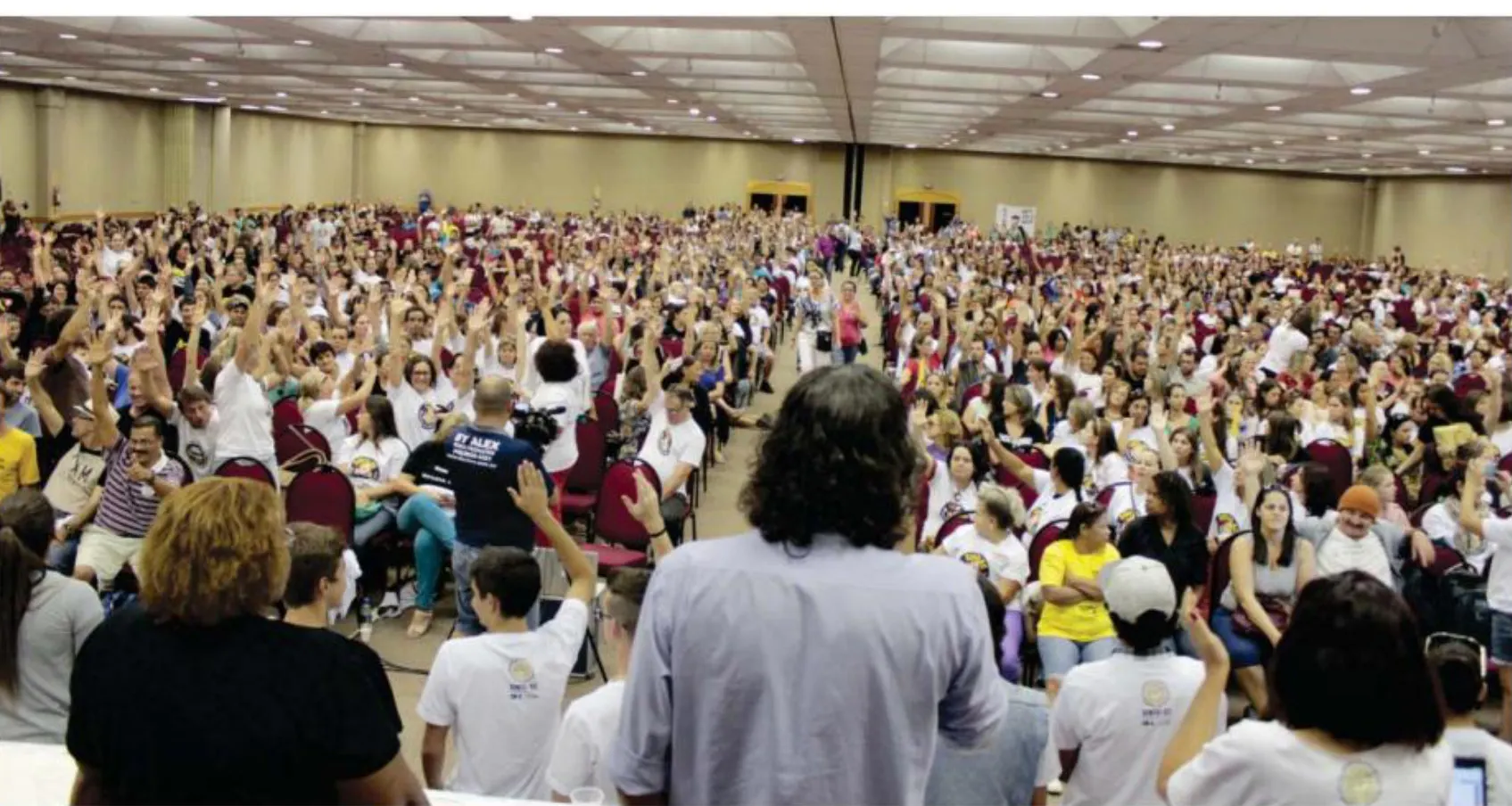 Professores da rede pública declaram greve por tempo indeterminado