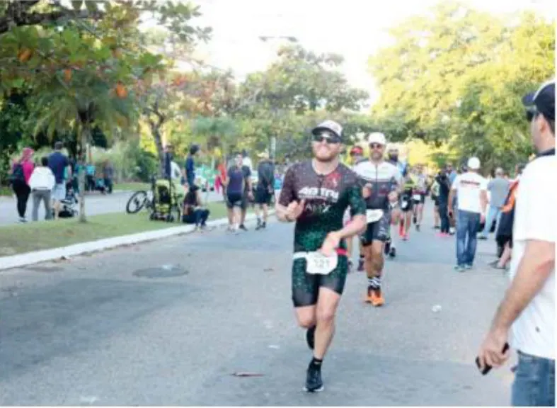 Estreante é campeão do Ironman em Florianópolis