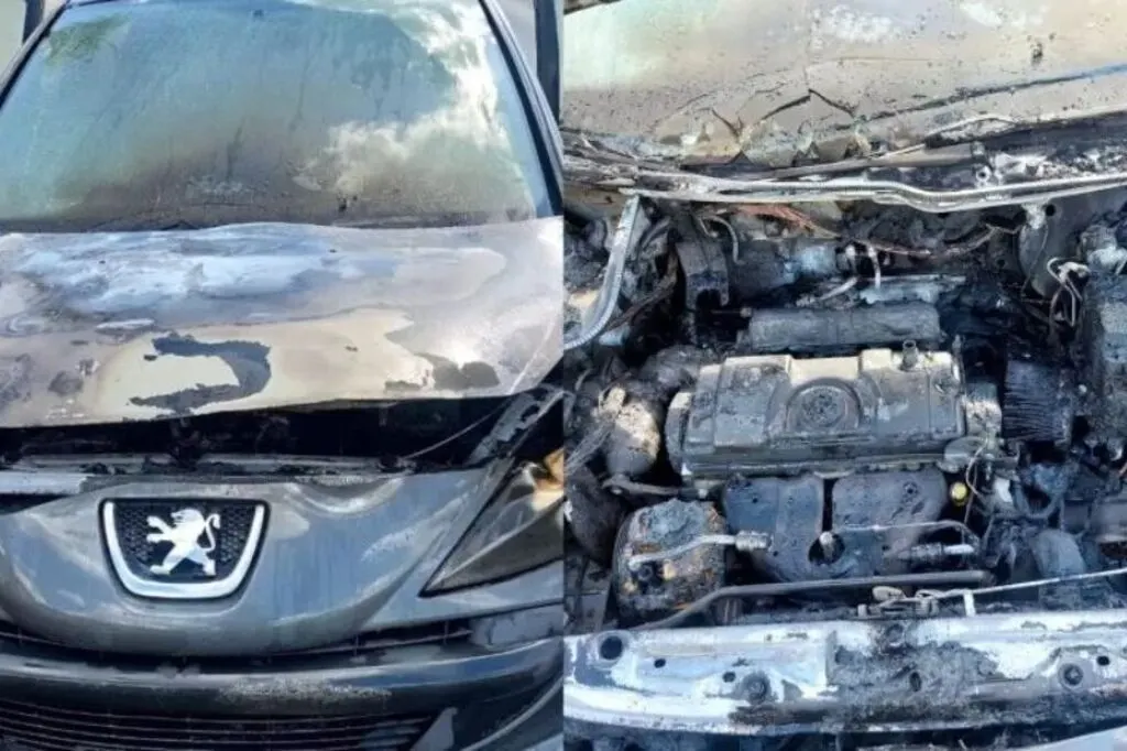 Carro pega fogo na BR-470 em Apiúna; motorista escapa antes das chamas se alastrarem