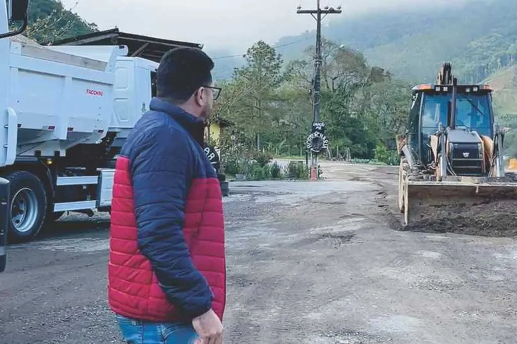 Marcelo lança Operação Maquinário na Estrada para recuperar estradas rurais