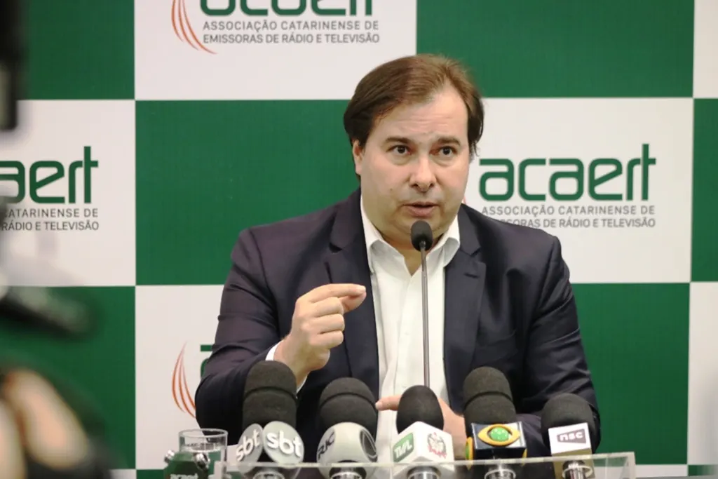 Em Florianópolis, Rodrigo Maia defende reformas e desvinculação do orçamento