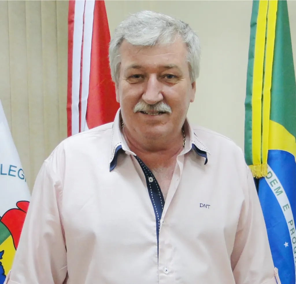 Mais de 20 mil peemedebistas promoveram uma grande mobilização nas convenções municipais