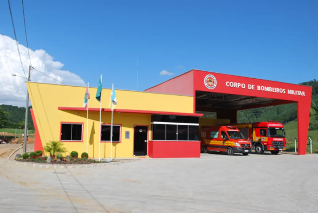 Governo do Estado entrega mais um quartel do Corpo de Bombeiros na região