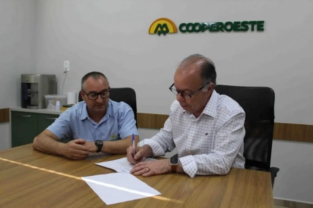 Parceria entre Sebrae/SC e Cooperoeste qualifica produtores de leite