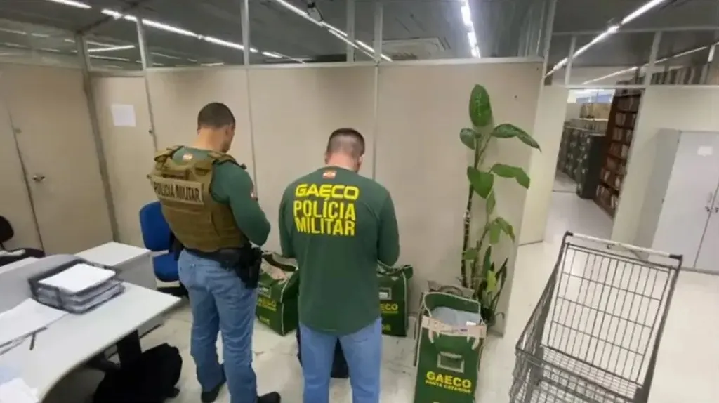 Blumenau inicia pente-fino em contratos apontados em investigações do Gaeco