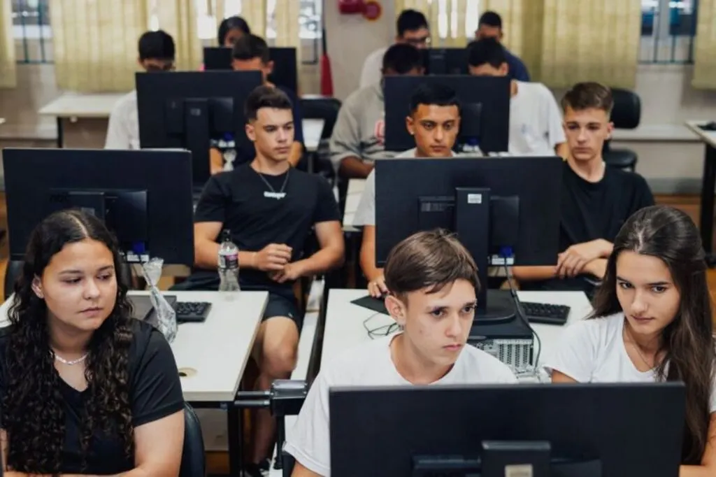 Governo de SC disponibiliza 50 mil novas vagas de cursos técnicos com 50 mil novas vagas