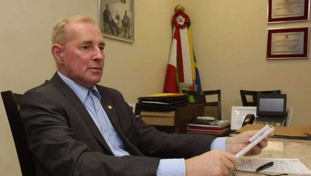 Presidente Aldo Schneider retorna às atividades na Alesc