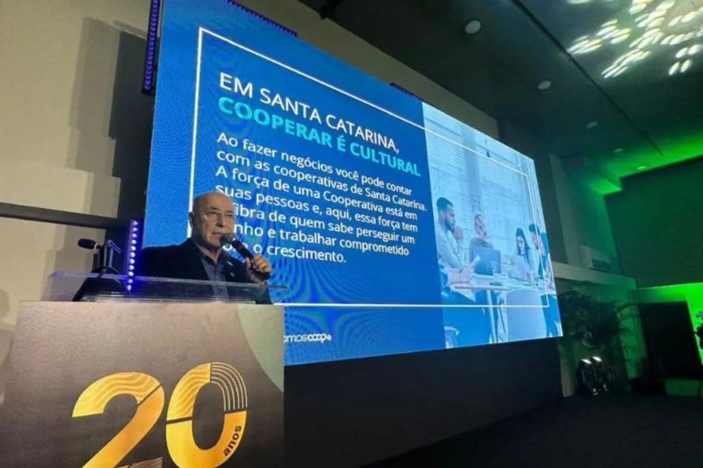 Cooperativas movimentam R$ 105,7 bilhões e reúnem mais de 5 milhões de catarinenses
