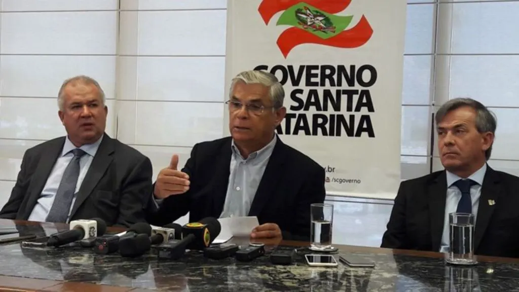 Pinho Moreira fecha ADRs de Ibirama e Timbó e mais 13
