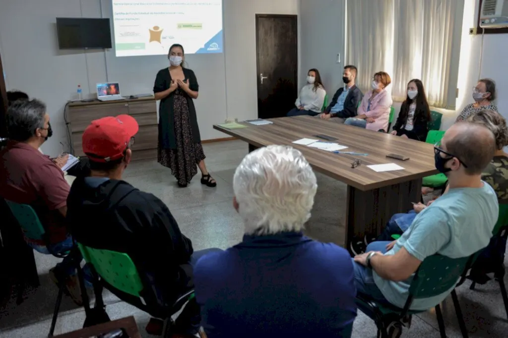 Conselho Municipal de Assistência Social de Ascurra recebe capacitação