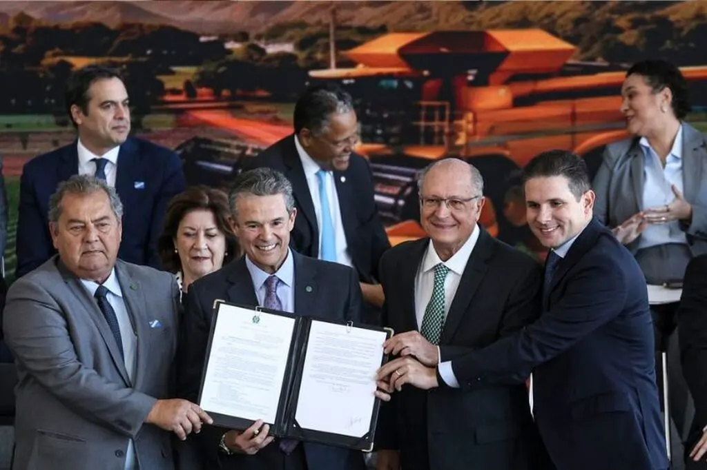Governo federal lança Plano Safra 2026/2027 de R$ 525,1 bilhões