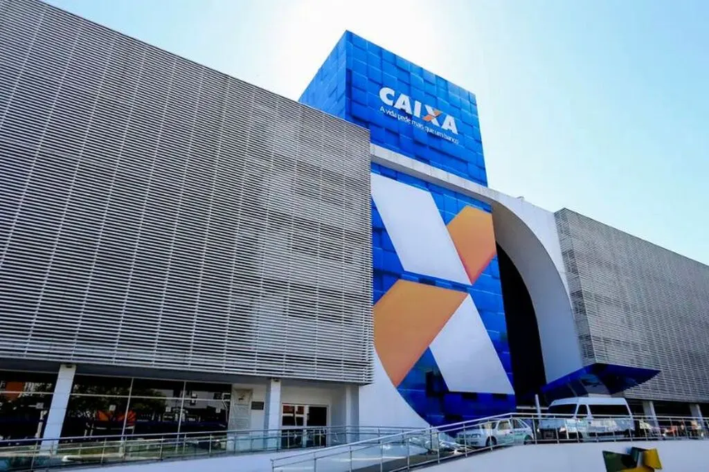 Caixa e BB liberam abono salarial para nascidos em maio e junho
