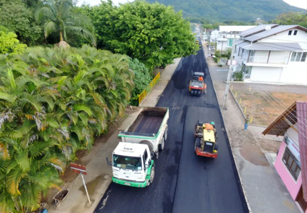 Rua Dom Bosco é asfaltada