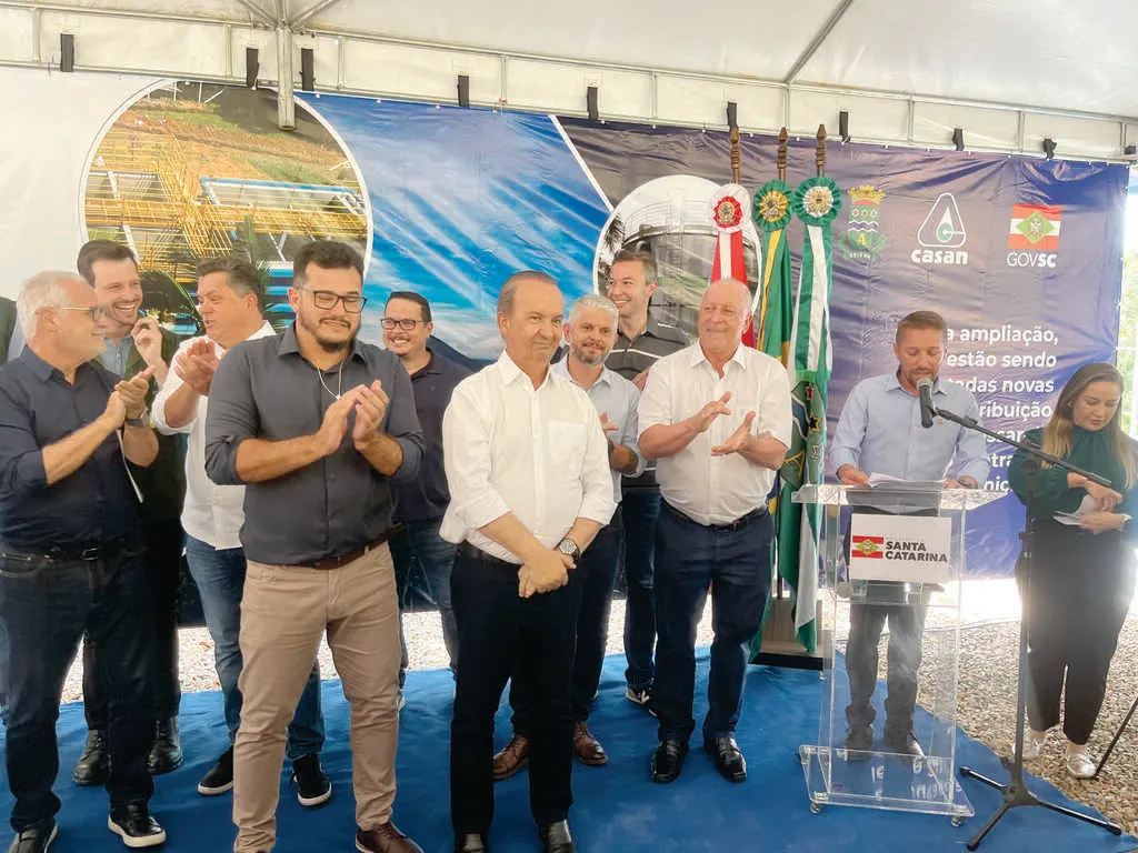 Jorginho inaugura novo sistema de abastecimento de Apiúna