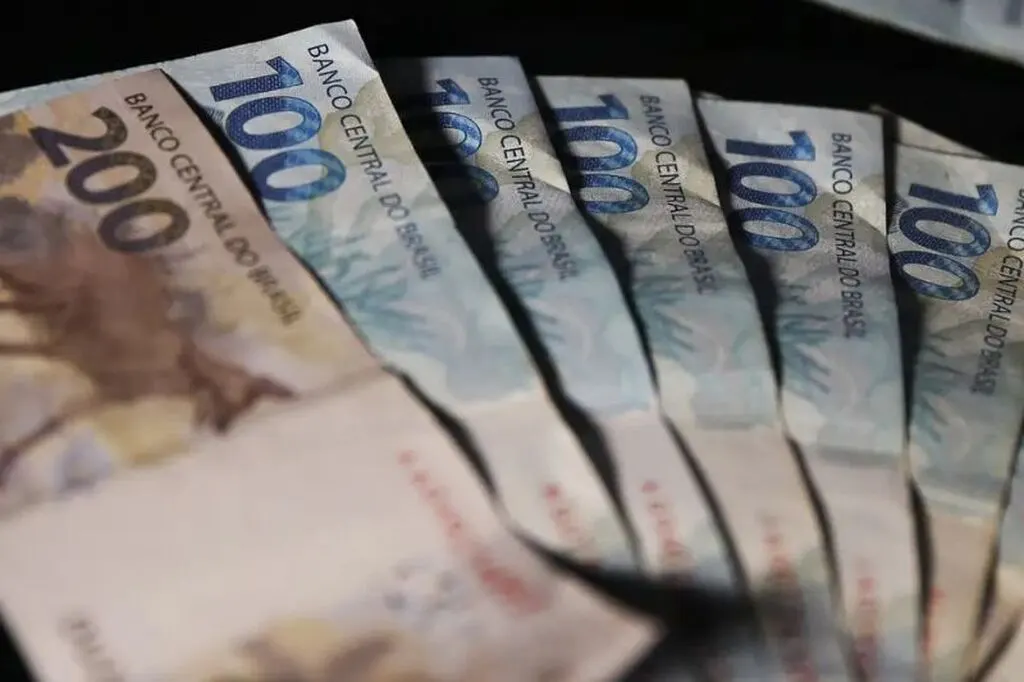 União paga R$ 834,8 milhões em dívidas de estados e municípios em maio