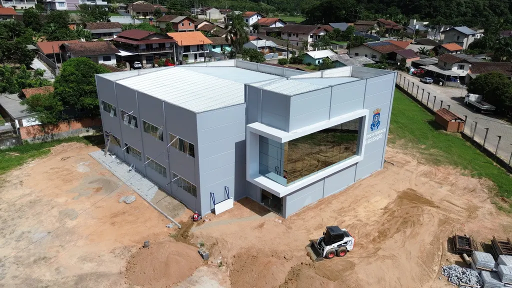 Ascurra inaugura Centro Integrado