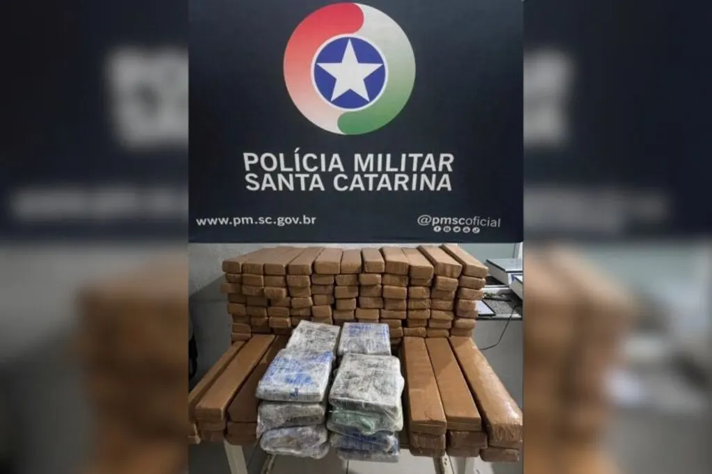 Grande apreensão de drogas termina com duas prisões em SC