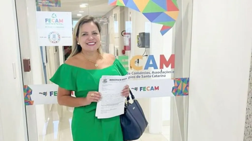 Prefeita Milena Andersen Lopes busca Presidência da FECAM