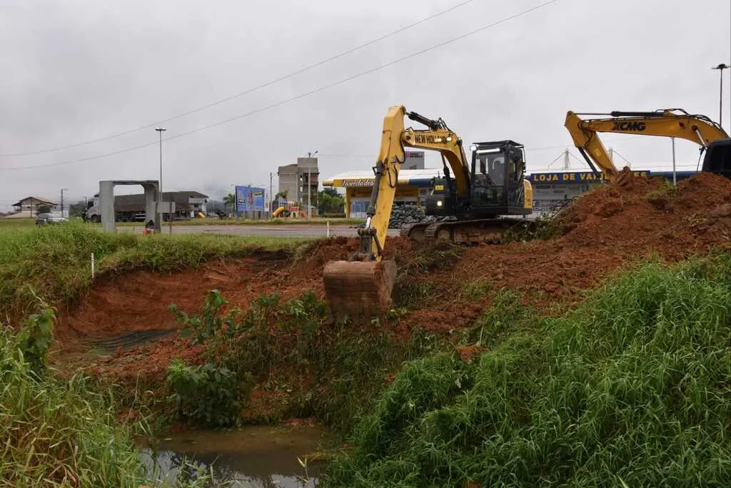OBRAS NA BR-470 EM ASCURRA
