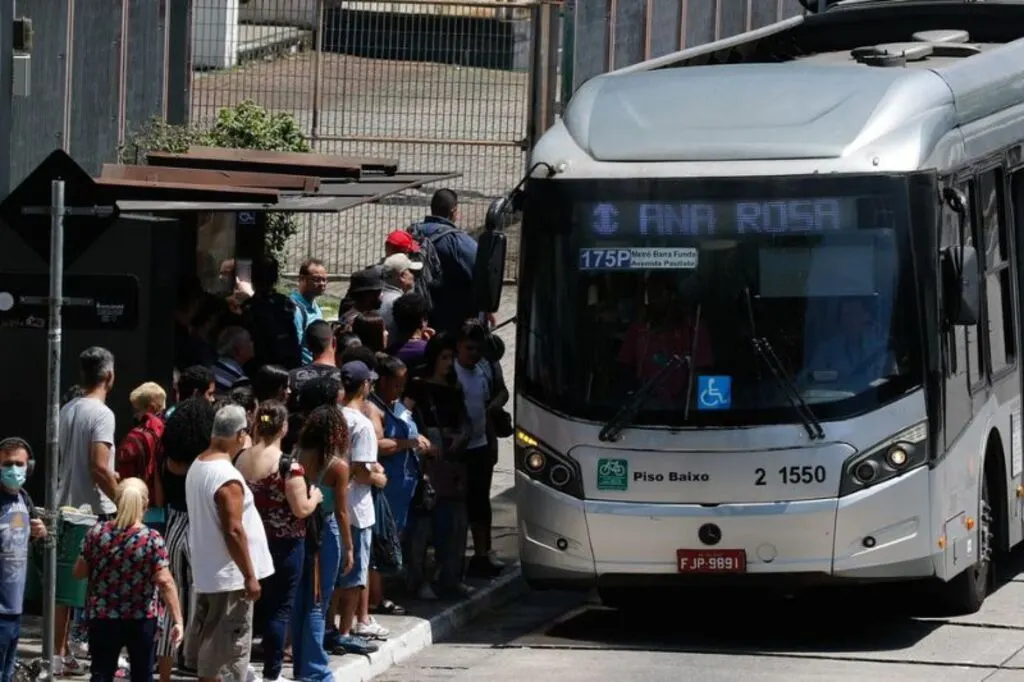 Setor de serviços cresce 0,6% em setembro; oitavo mês seguido de alta