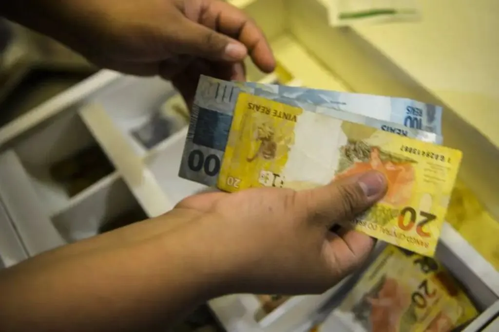 Economia brasileira cresce 0,1% no terceiro trimestre, estima FGV