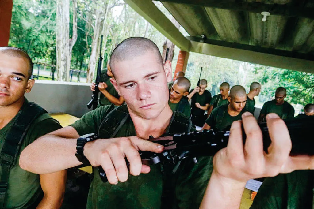 Apiúna tem seu primeiro Fuzileiro Naval