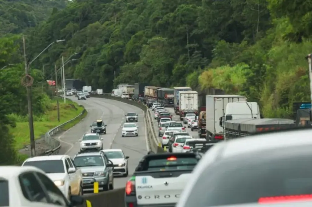 Trecho do Morro dos Cavalos na BR-101 muda de concessionária e destrava obra do túnel