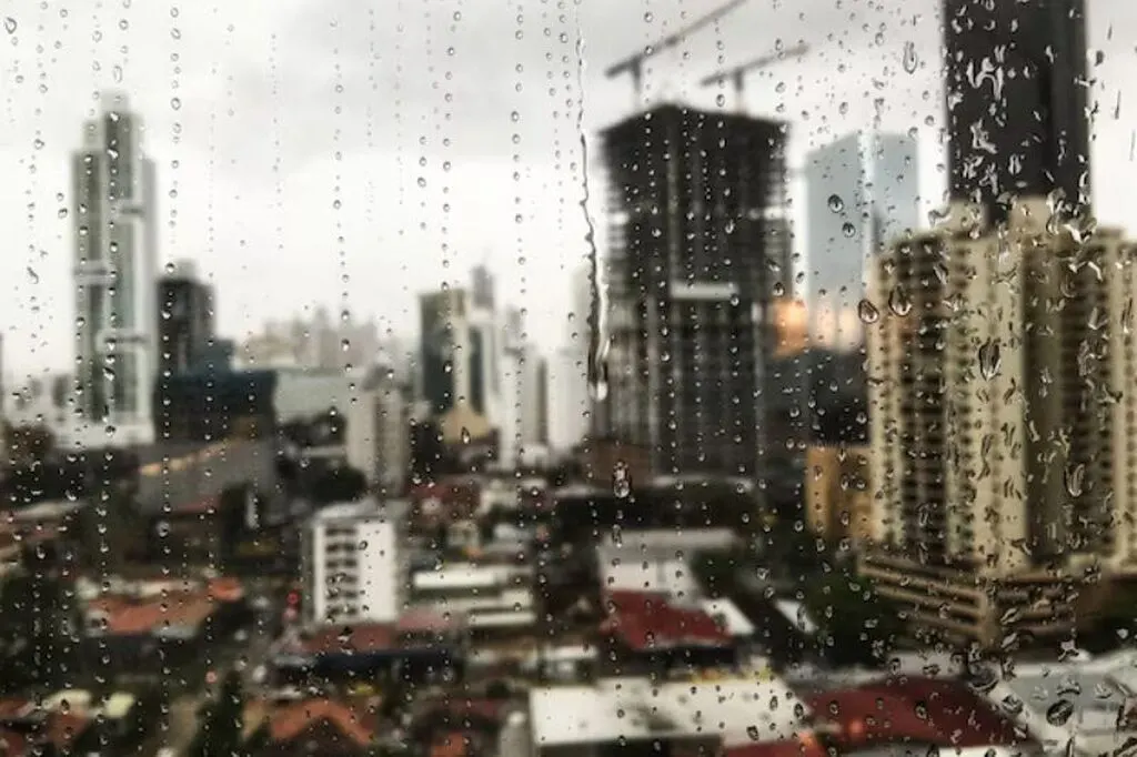 Previsão do tempo em Santa Catarina alerta para temporais e ciclone nesta segunda-feira