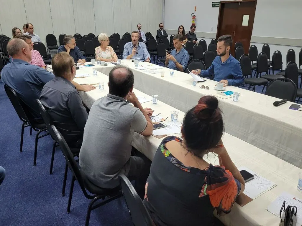 Prefeitos discutem Segurança Pública, infraestrutura e Educação